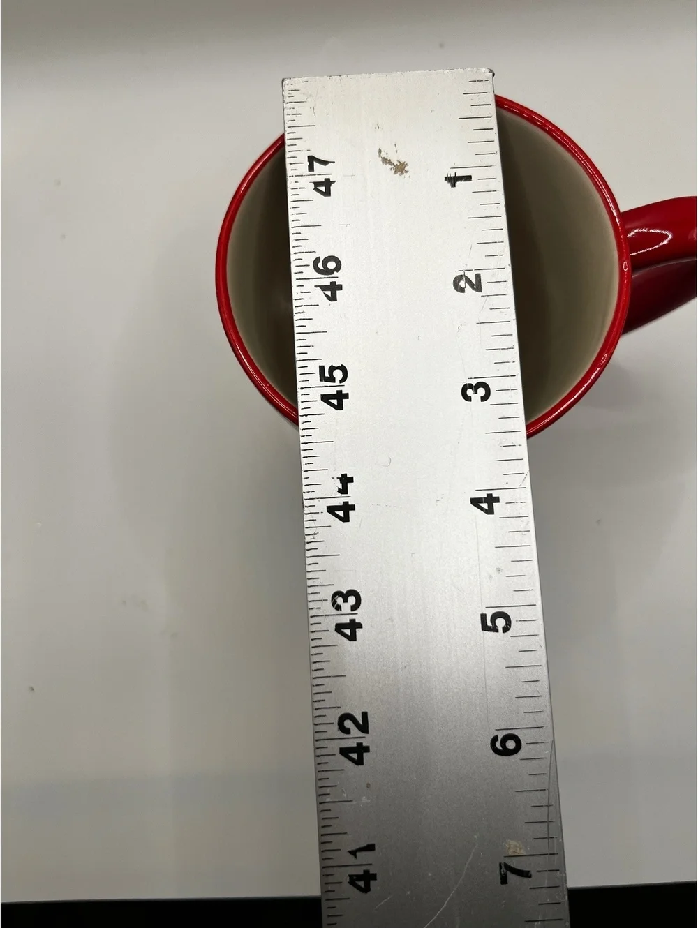 NEW Temp-tations Christmas Coffee Mug with Lid Cozy Fireplace Design Red green